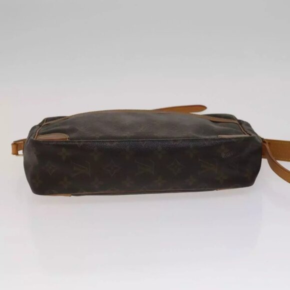 LOUIS VUITTON Monogram Trocadero 27 Shoulder Bag - Picture 11 of 16